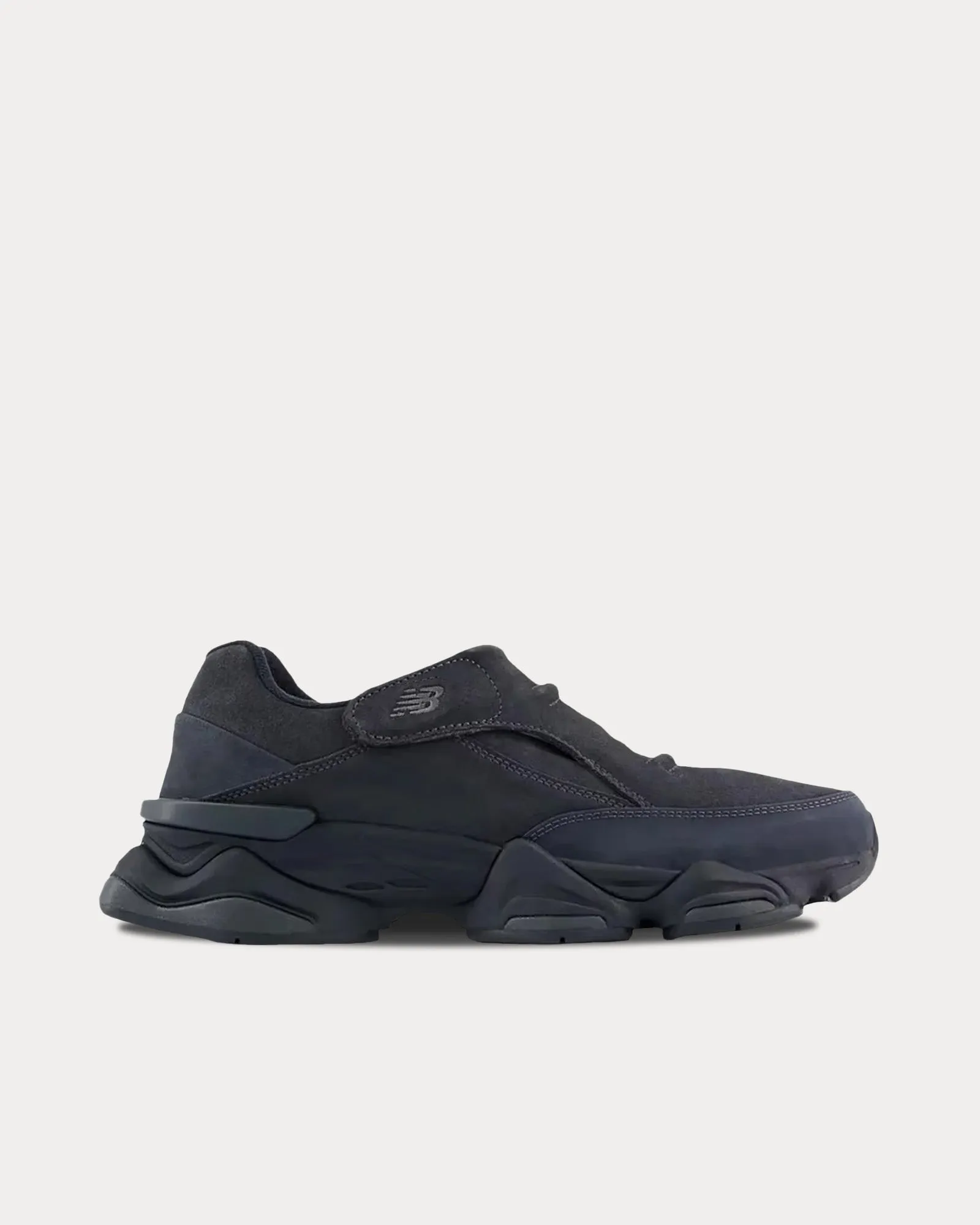 8040 Navy Slip On Sneakers