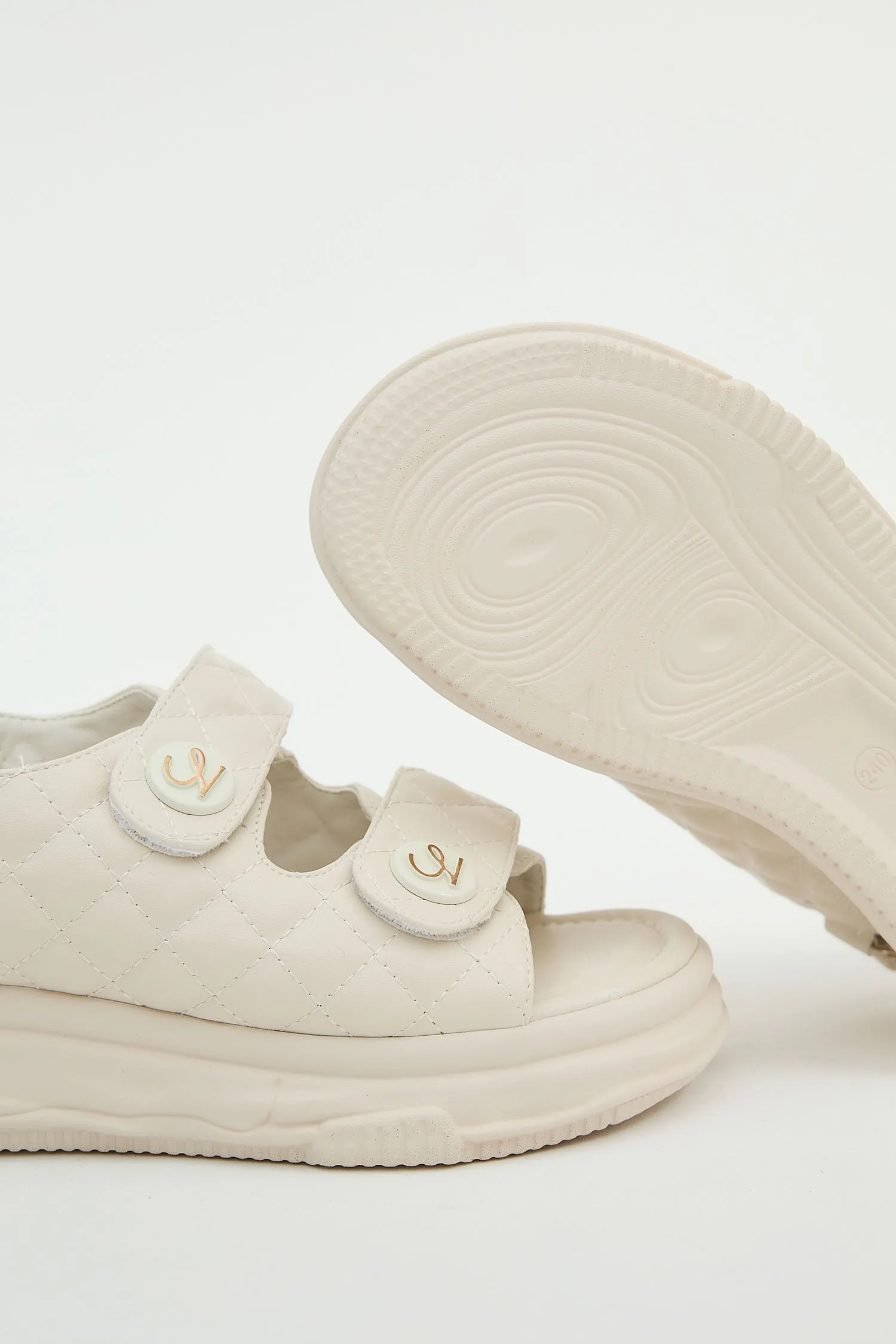 Adela Shell Sandals