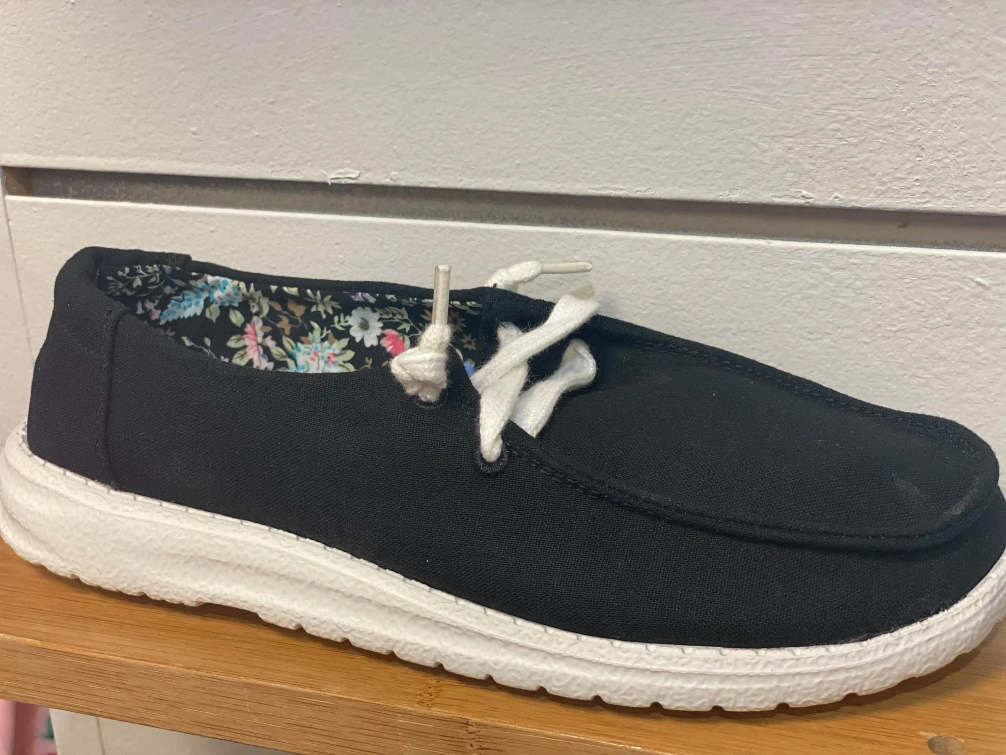Black Holly Shoe