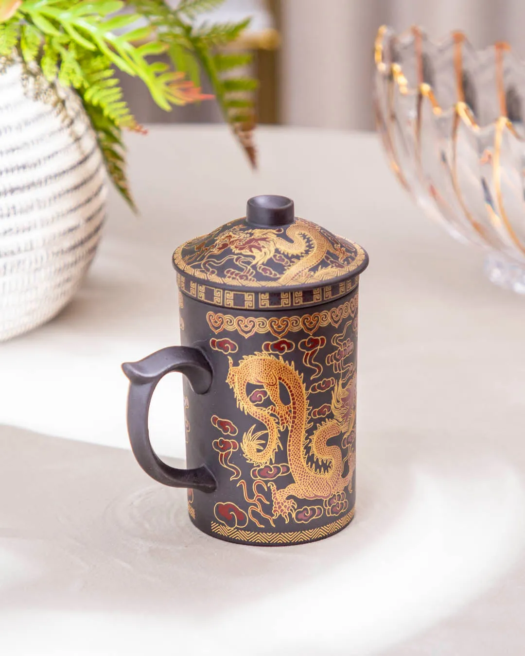 'Dragon' Stoneware Lidded Mug - Dark Brown