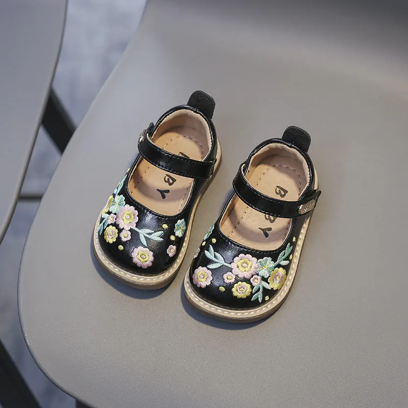 Floral Pattern Design Sandal