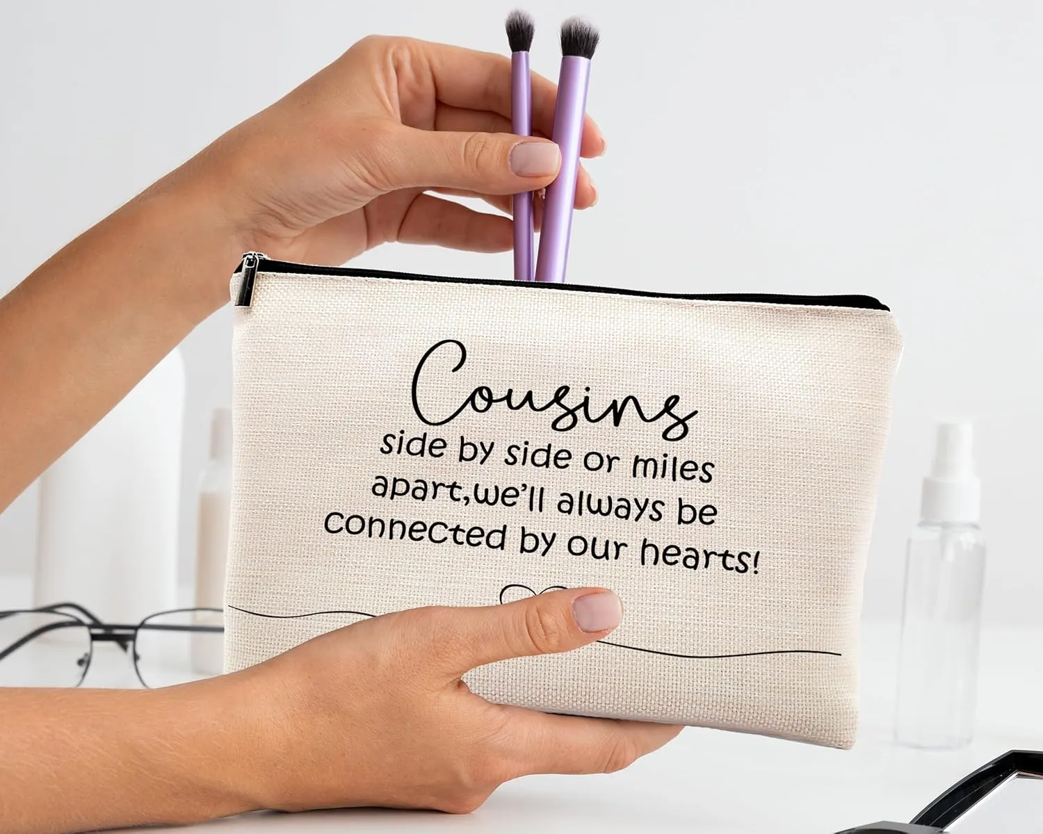 Kdqua Cousins Gifts Makeup Bag, Unique Birthday Gifts for Cousin, Linen Cosmetic Bag Zipper Pouch Travel Toiletry Bag