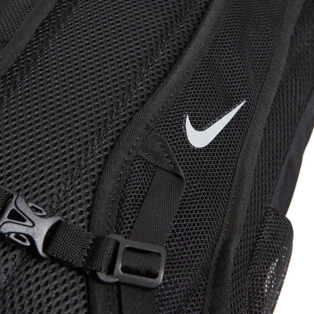 NIKE Classic, Black/Platinum, ns