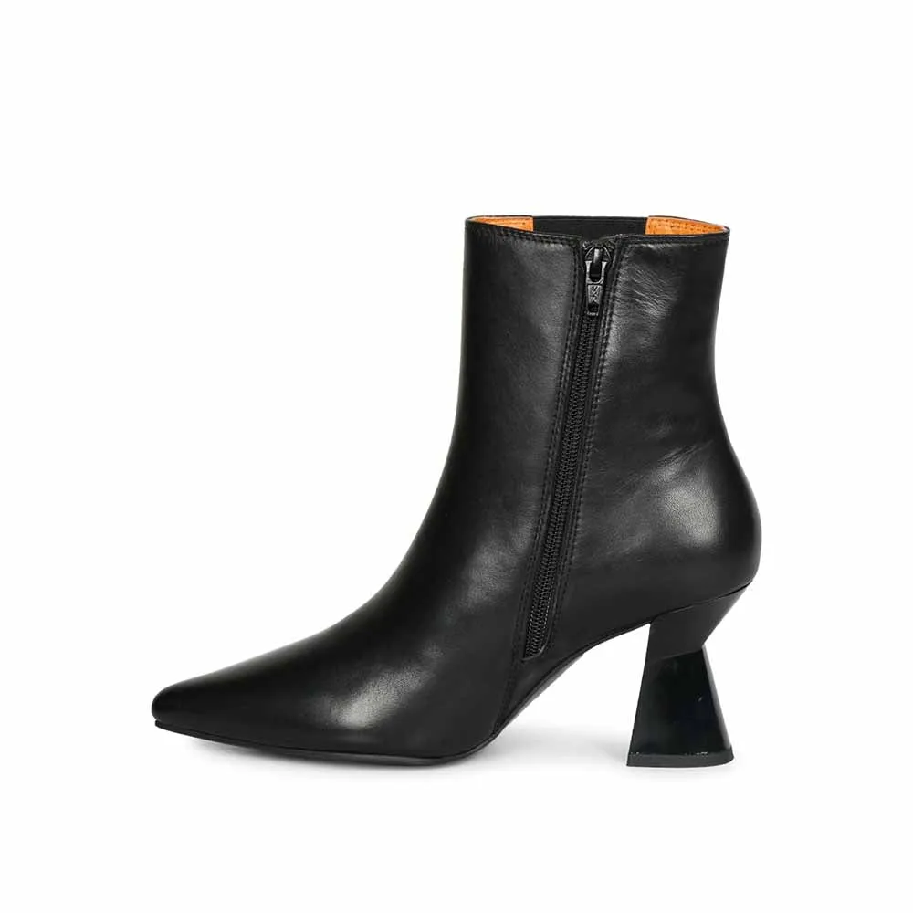 Saint G Solid Black Leather Zipper Ankle Boots