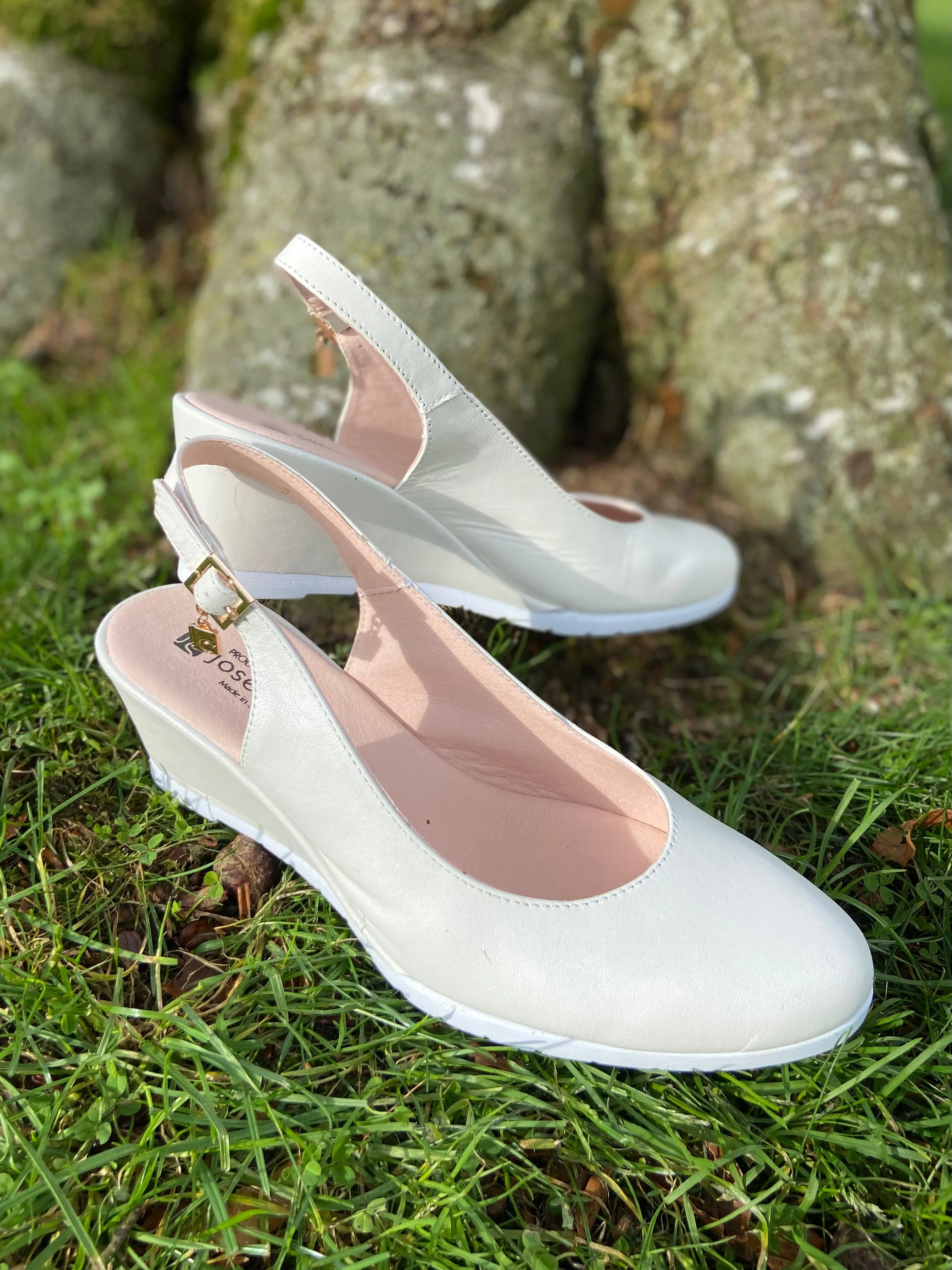 Slingback Wedge - Cream