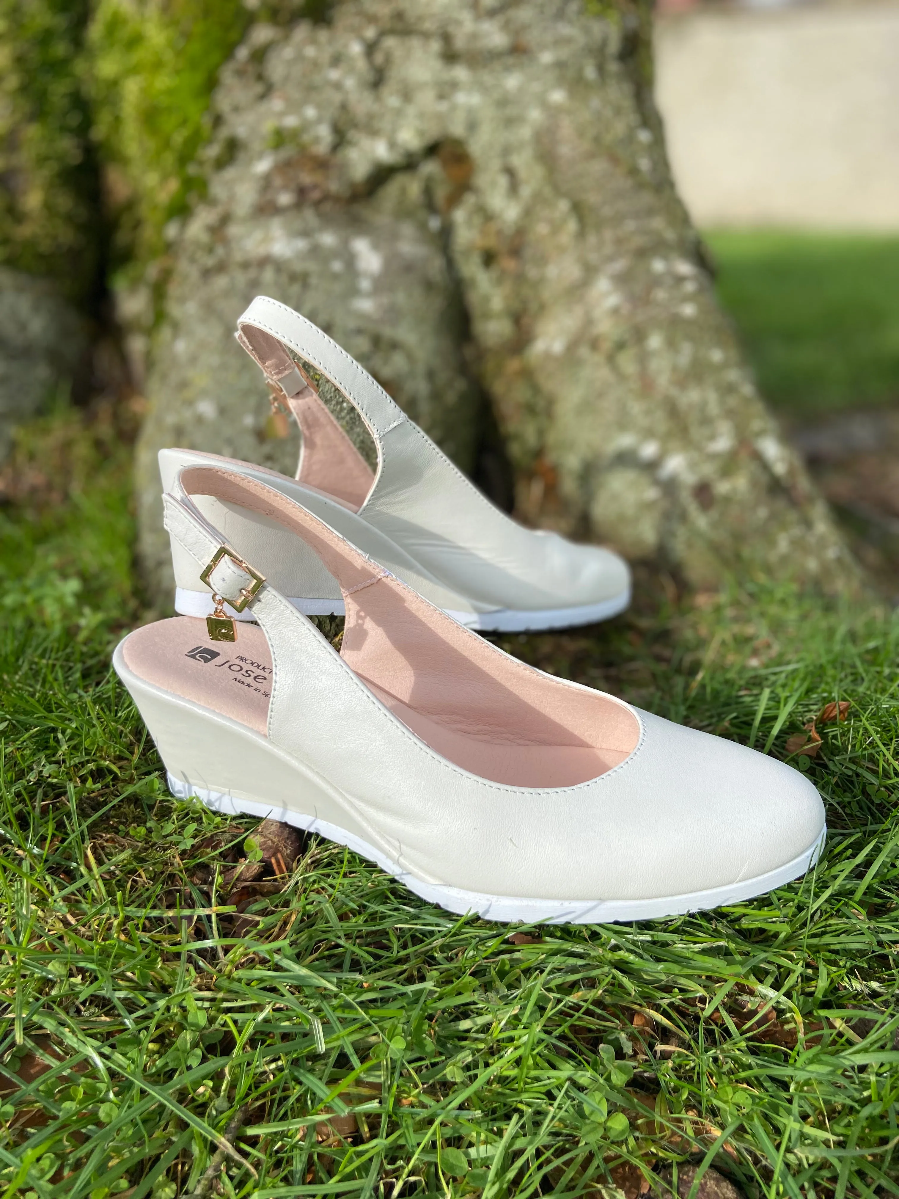 Slingback Wedge - Cream