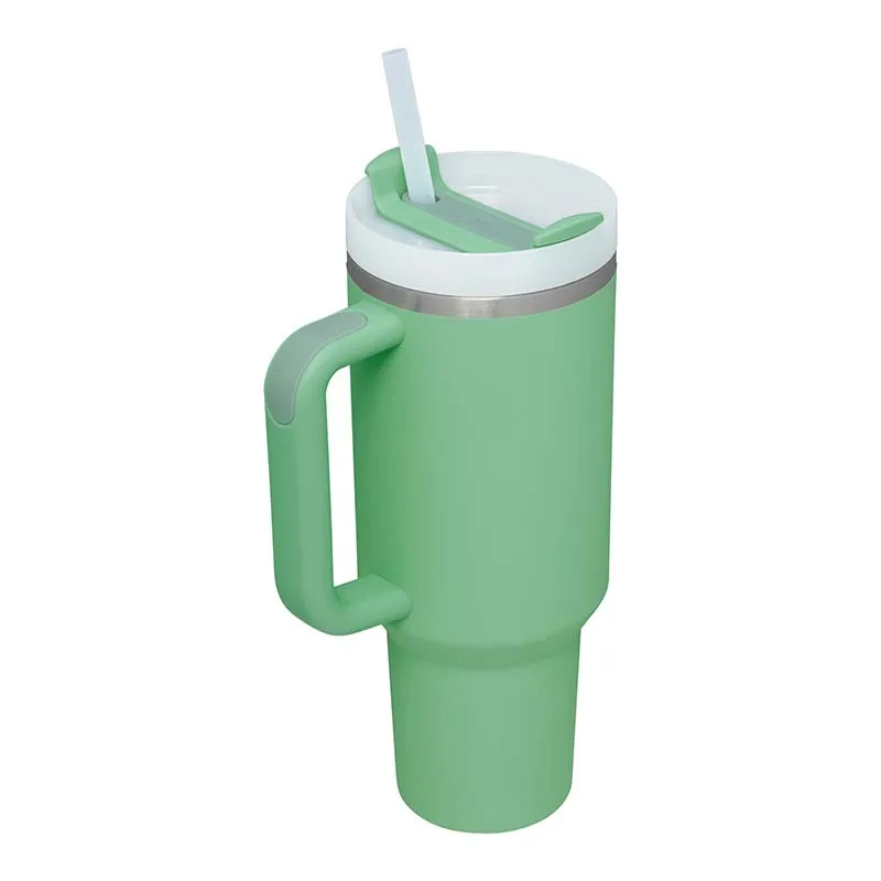 The 40oz Quencher H2.0 Flowstate Tumbler in Jade
