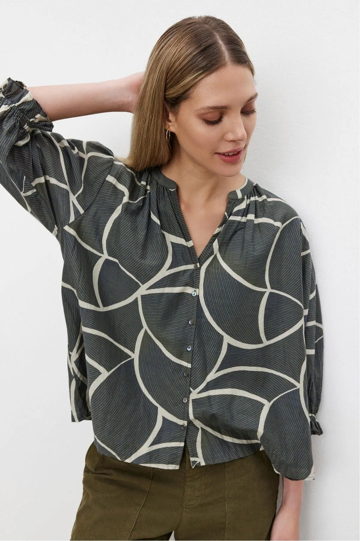 Velvet by Graham & Spencer Betty 06 Printed Blouse | Airbrush | Clearance Final Sale