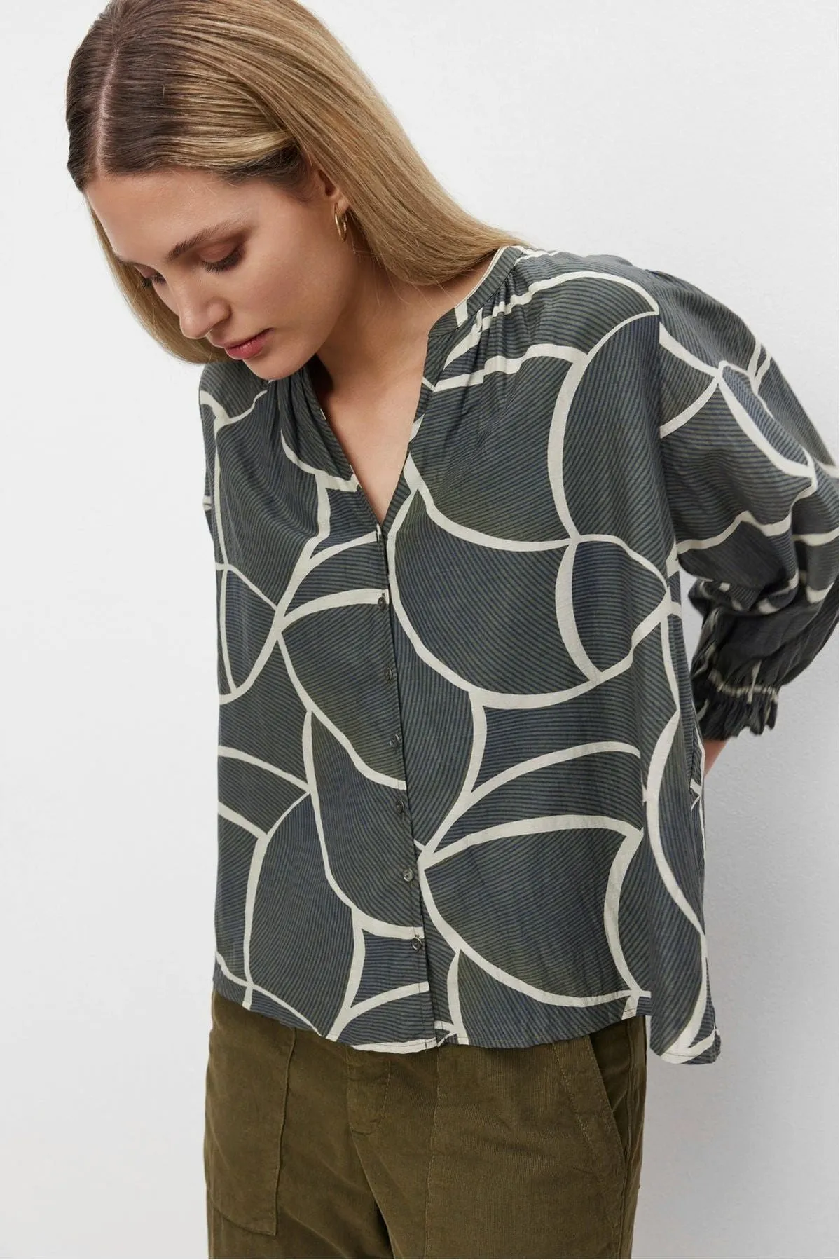 Velvet by Graham & Spencer Betty 06 Printed Blouse | Airbrush | Clearance Final Sale