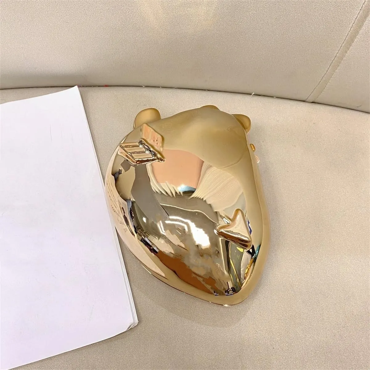 Women Heart Shaped Metallic Acrylic Clutch Unique Acrylic Purse Sparkly Handbag Fancy Evening Bags for Party Prom